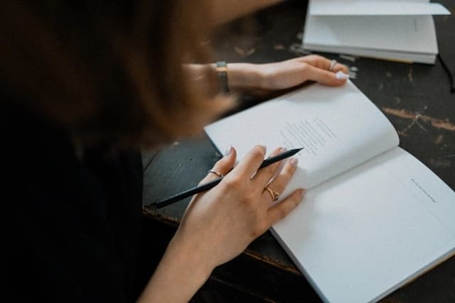 Rustige werkplek die meer focus en productiviteit verbeeldt